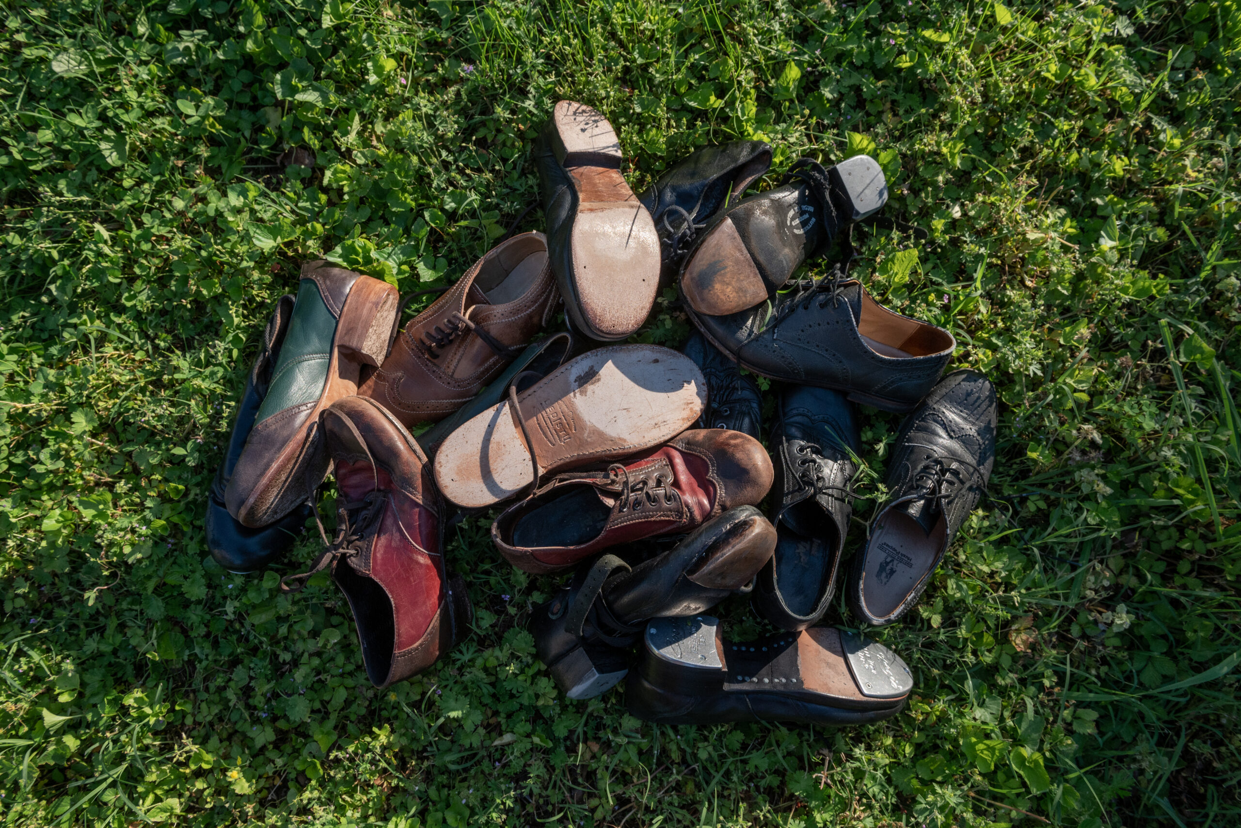 Percussive dance shoe pile